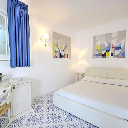 Sleeps 10 Pool Air Con Wifi Villa