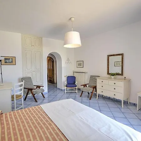Villa Sleeps 10 Pool Air Con Wifi *