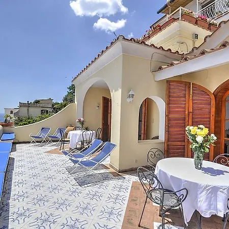 Villa Sleeps 10 Pool Air Con Wifi