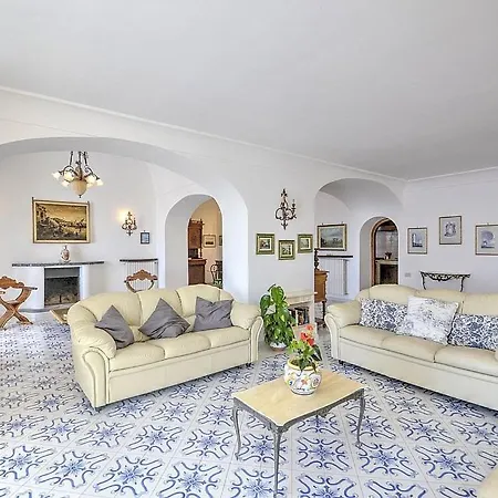 Villa Sleeps 10 Pool Air Con Wifi Praiano