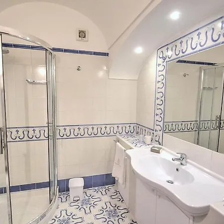 Sleeps 10 Pool Air Con Wifi *